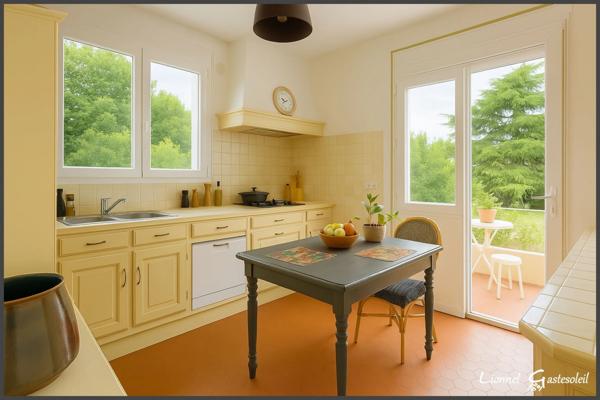 Maison familiale rénovée avec appartement indépendant en bordure de Rivière à vendre 9 pièces PINEUILH (33)