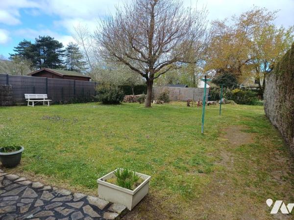 A PIRIAC-SUR-MER (44) à proximité de la Plage du Port au Loup