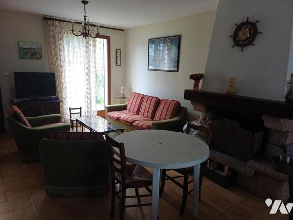 A PIRIAC-SUR-MER (44) à proximité de la Plage du Port au Loup