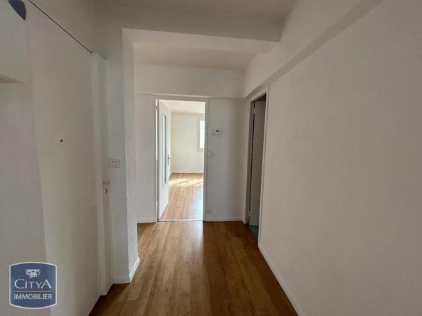 Appartement à louer 3 pièces 66.67m² Tours (37000)