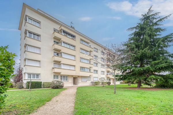 Appartement Nanterre 4 pièces 79 m2, proche Centre-Ville €389 000 ** - Référence 15179