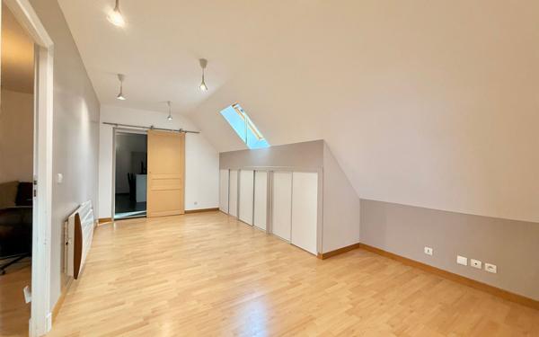 Maison à vendre    7 pièces •  Genlis