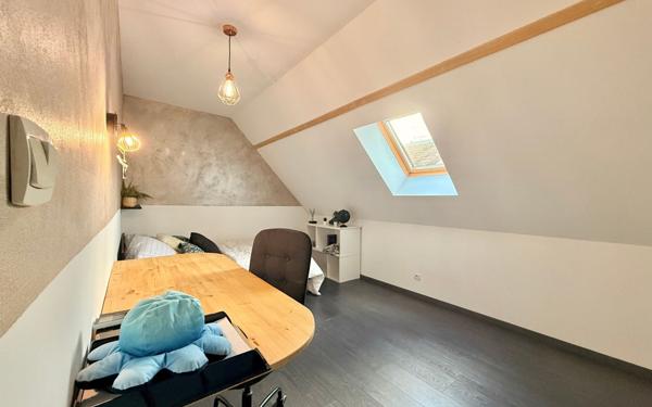 Maison à vendre    7 pièces •  Genlis