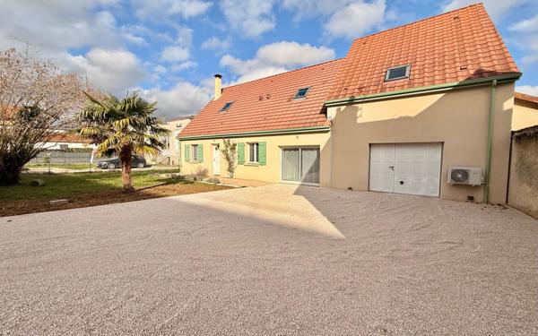 Maison à vendre    7 pièces •  Genlis