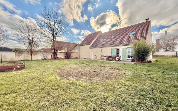 Maison à vendre    7 pièces •  Genlis