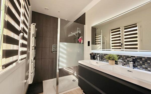 Maison à vendre    7 pièces •  Genlis