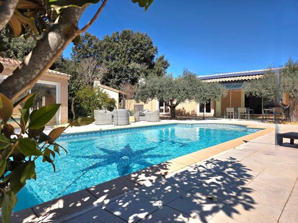 Villa d’exception de plain-pied – 200 m² sur 3 000 m² de terrain arboré