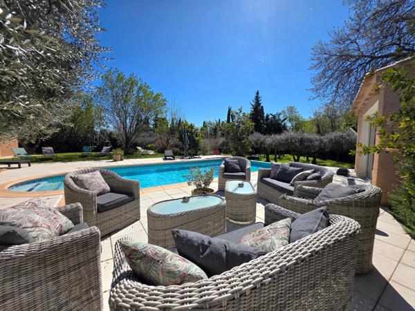 Villa d’exception de plain-pied – 200 m² sur 3 000 m² de terrain arboré