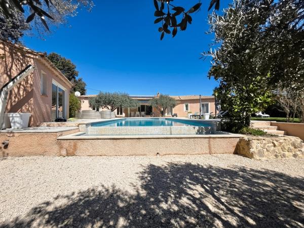 Villa d’exception de plain-pied – 200 m² sur 3 000 m² de terrain arboré