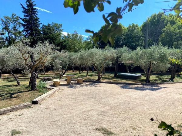 Villa d’exception de plain-pied – 200 m² sur 3 000 m² de terrain arboré