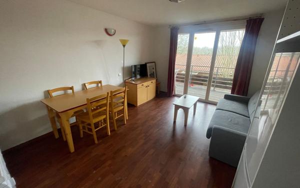 Appartement à louer    3 pièces •  Cassen