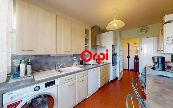 Appartement à vendre    4 pièces • 71 m2 Vaulx-en-Velin