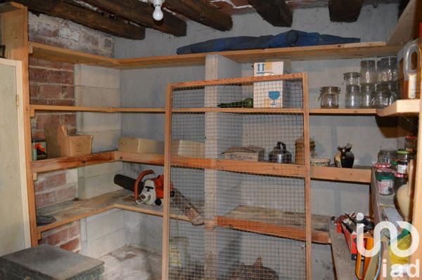 Maison de village 3 pièces de 45 m² à Venoy (89290)