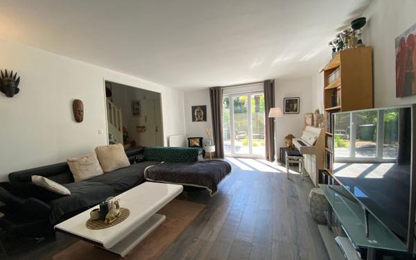 Maison à vendre    5 pièces • 160,90 m2 Larmor-Plage