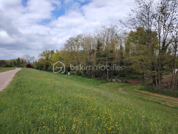 Terrain de loisirs de 2 091 m²