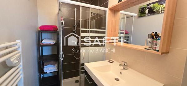 Maison 4 chambres avec garage sur 289m² de terrain