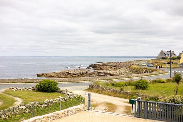 Maison contemporaine face à l’océan