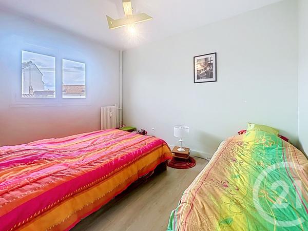 Appartement F5 à vendre  4 pièces - 91,35 m 2   PERIGUEUX  - 24
