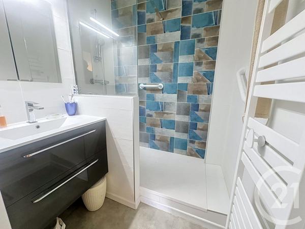 Appartement F5 à vendre  4 pièces - 91,35 m 2   PERIGUEUX  - 24