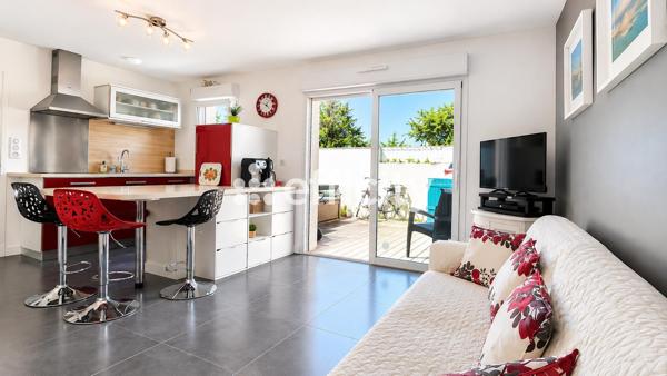 Maison
         2 pièces
        - 34 m² 175 000 € *