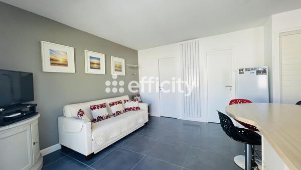 Maison
         2 pièces
        - 34 m² 175 000 € *