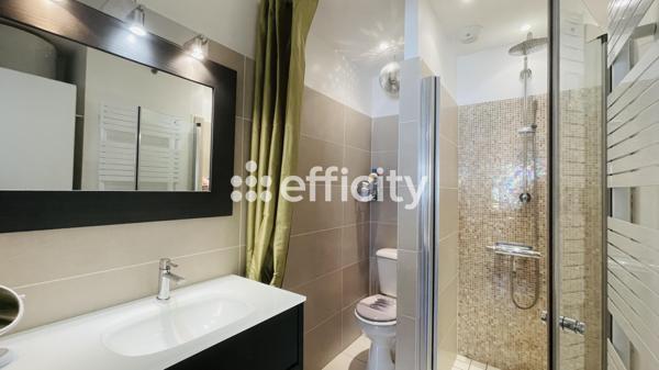 Maison
         2 pièces
        - 34 m² 175 000 € *