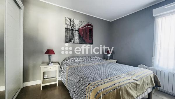 Maison
         2 pièces
        - 34 m² 175 000 € *
