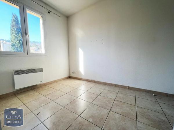 Maison à louer 4 pièces 82.02m² Sauveterre (30150)