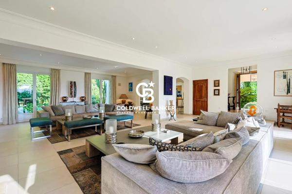 Maison 9 pièces à vendre St Tropez - 83990 / Réf: 21800-PL