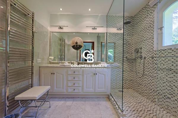 Maison 9 pièces à vendre St Tropez - 83990 / Réf: 21800-PL