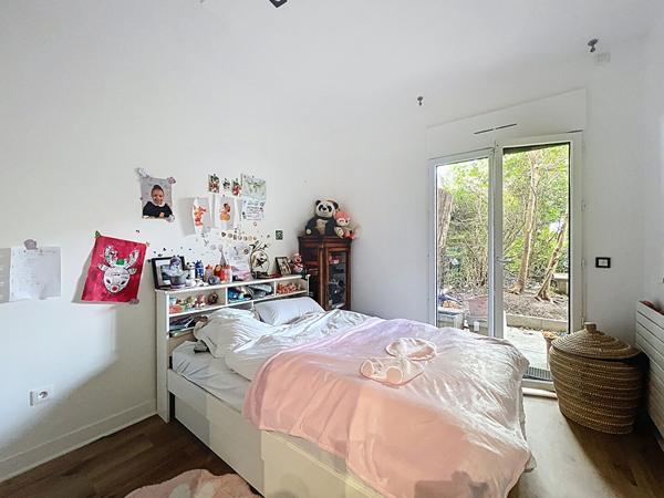 Appartement Suresnes 4 pièce(s) 93 m2