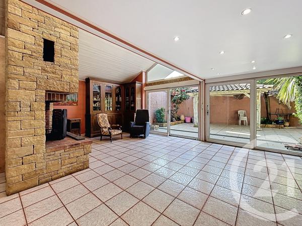 Maison à vendre  5 pièces - 196 m 2   AGEN  - 47