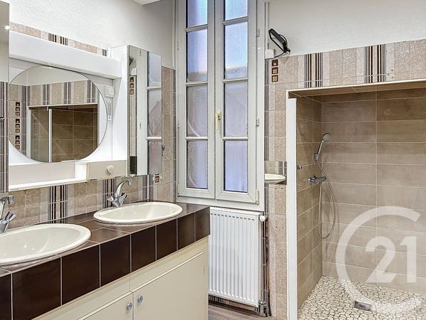 Maison à vendre  5 pièces - 196 m 2   AGEN  - 47