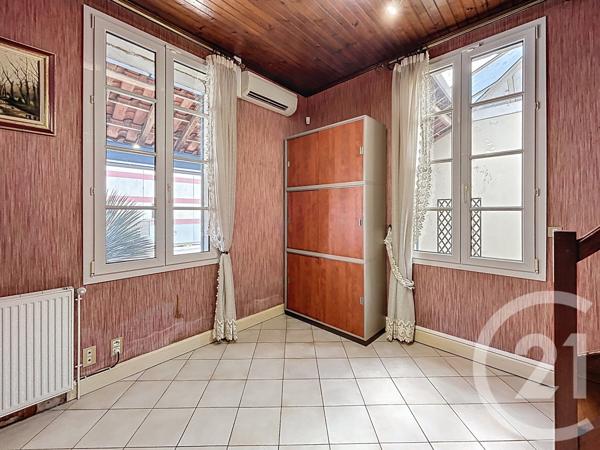 Maison à vendre  5 pièces - 196 m 2   AGEN  - 47