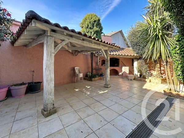 Maison à vendre  5 pièces - 196 m 2   AGEN  - 47
