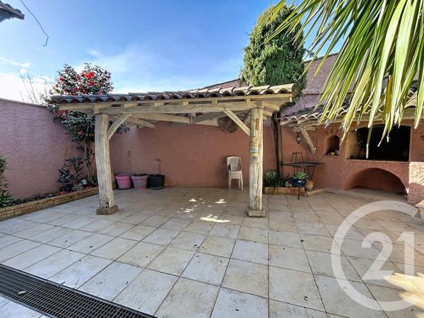 Maison à vendre  5 pièces - 196 m 2   AGEN  - 47