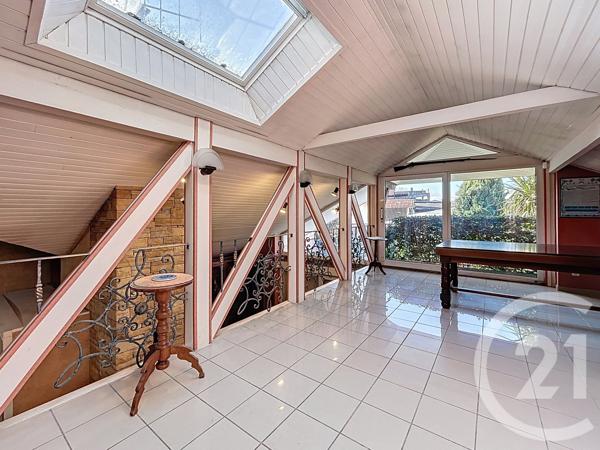 Maison à vendre  5 pièces - 196 m 2   AGEN  - 47