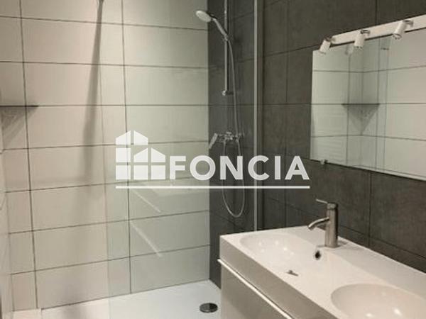 Location Appartement 3 pièces 70.08 m² - 25 BIS AVENUE DE VIZILLE Grenoble 38000