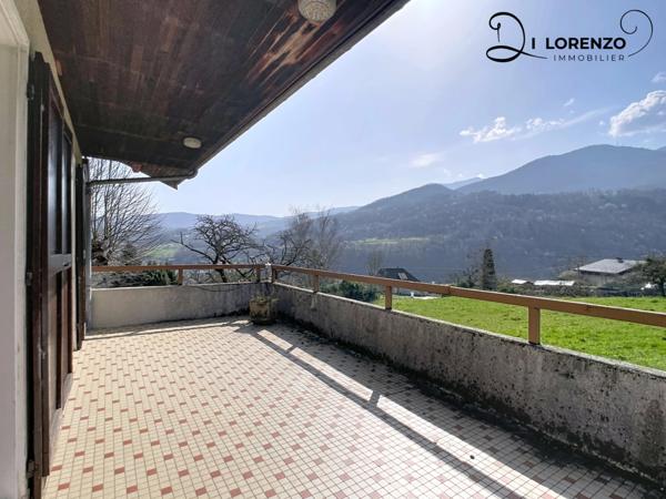 Maison à rénover sur grand sous-sol avec 2 garages et combles aménageables VIMINES (73)