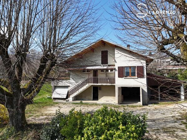 Maison à rénover sur grand sous-sol avec 2 garages et combles aménageables VIMINES (73)