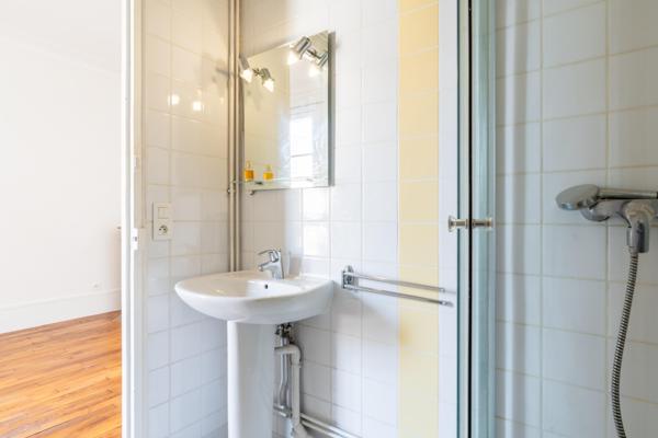 Paris (75019) Très beau 2 Pièces 39 m² Jourdain Paris 19