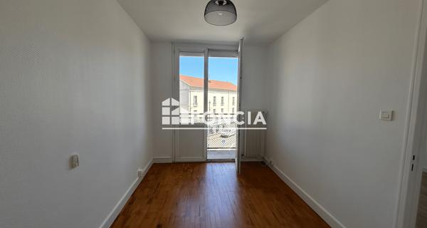 Location Appartement 3 pièces 55 m² - Le Coteau 42120