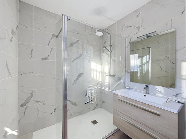 Maison à vendre 210 000 € Angoulême 5 p 122 m² DPE C