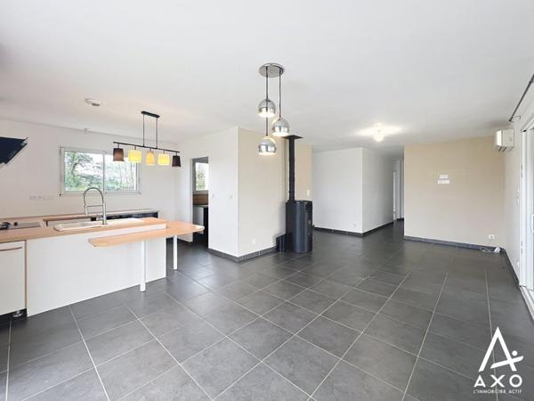 Maison contemporaine T6 avec terrain d'environ 2166m2