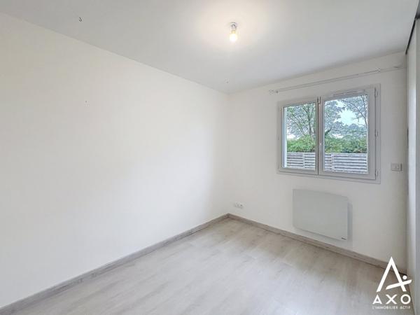 Maison contemporaine T6 avec terrain d'environ 2166m2