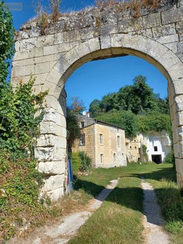 Maison à vendre à Lerné dans l'Indre-et-Loire (37500), ref : 094/1018