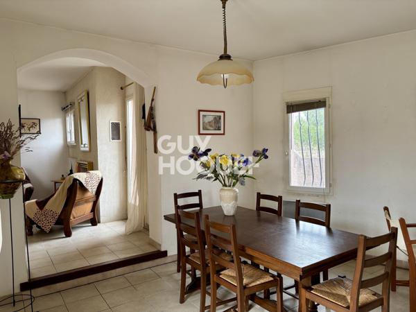 MONTLEGUN - Maison plain pied 3 chambres, garage sur terrain 443 m²