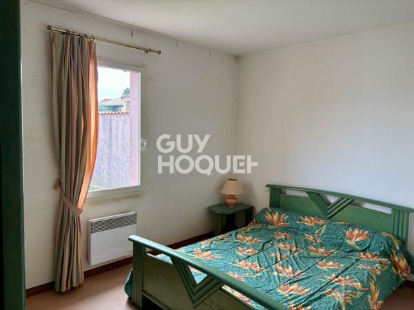 MONTLEGUN - Maison plain pied 3 chambres, garage sur terrain 443 m²