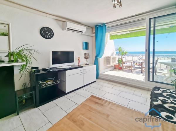 Appartement VUE MER en 1ère ligne et au DERNIER ETAGE - T2 rénové et traversant de 40m² + Terrasse - La GRANDE-MOTTE (34)