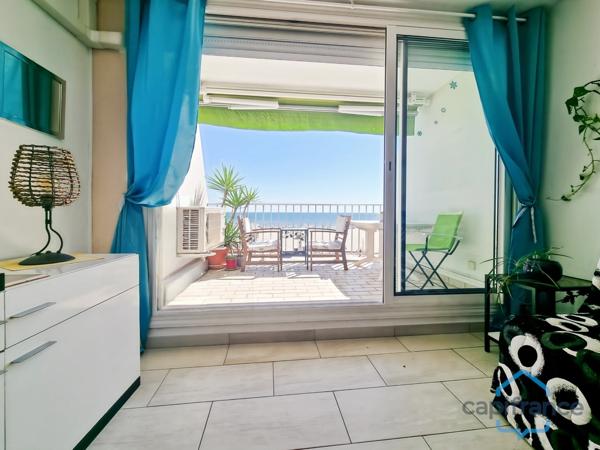 Appartement VUE MER en 1ère ligne et au DERNIER ETAGE - T2 rénové et traversant de 40m² + Terrasse - La GRANDE-MOTTE (34)